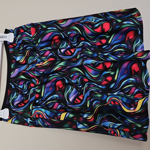 BOLDER ATHLETIC WEAR Skirt Skort Run, Tennis, Golf Geo Black Red Green NWOT- M - Picture 3 of 12